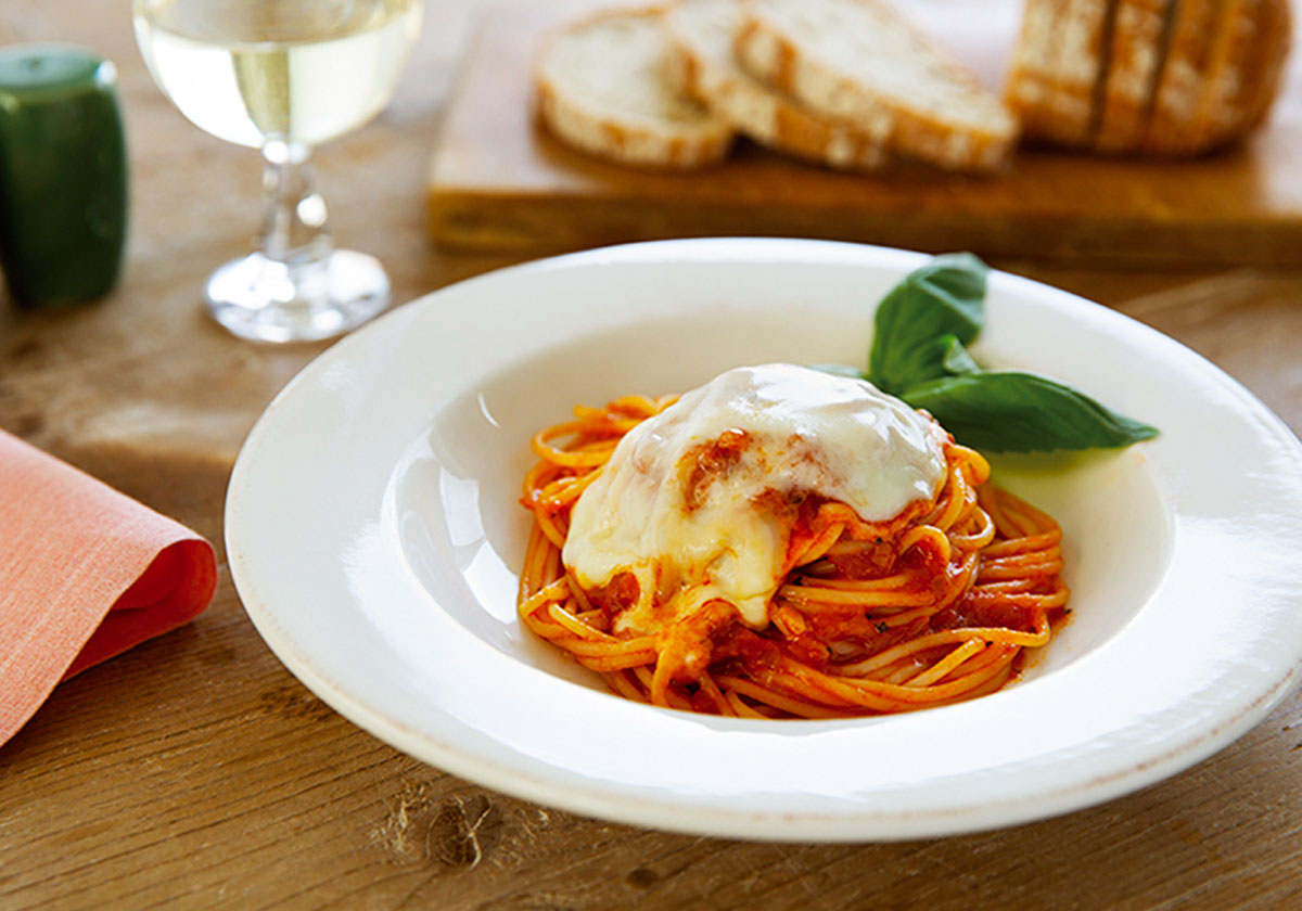 モッツァレラチーズのトマトソーススパゲッティ